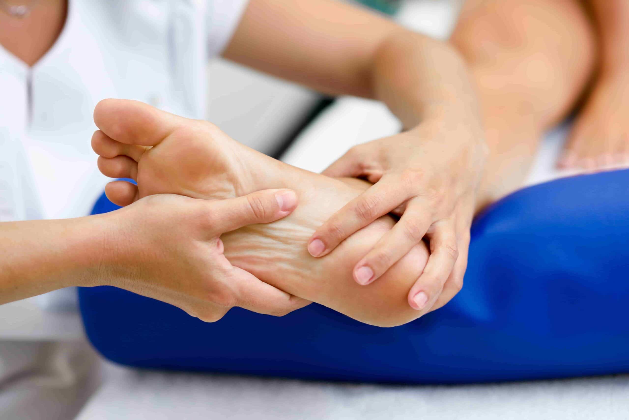 Neuropathy treatment at chiropractic clinic